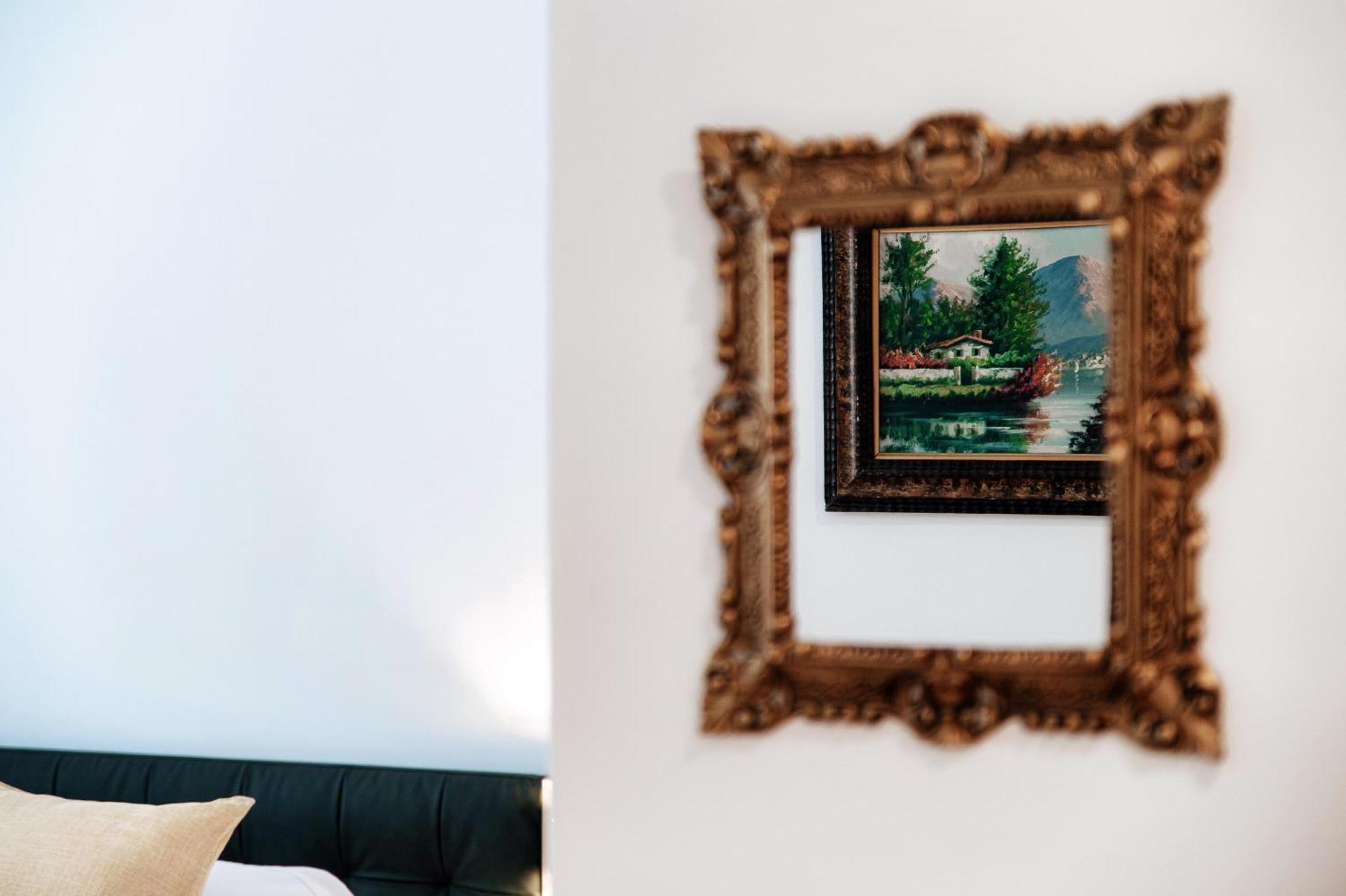 Guesthouse Lake'S Vibes - The House Of Travelers Como Ngoại thất bức ảnh